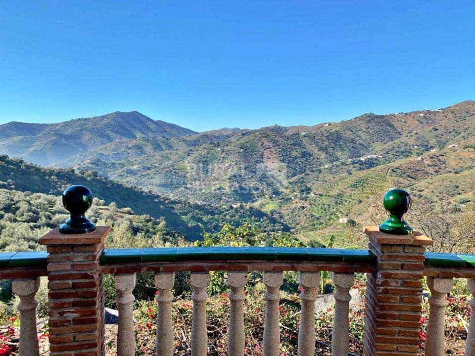 Espectacular Casa Rural en Sayalonga, con piscina y aire acondicionado - Imagen 12