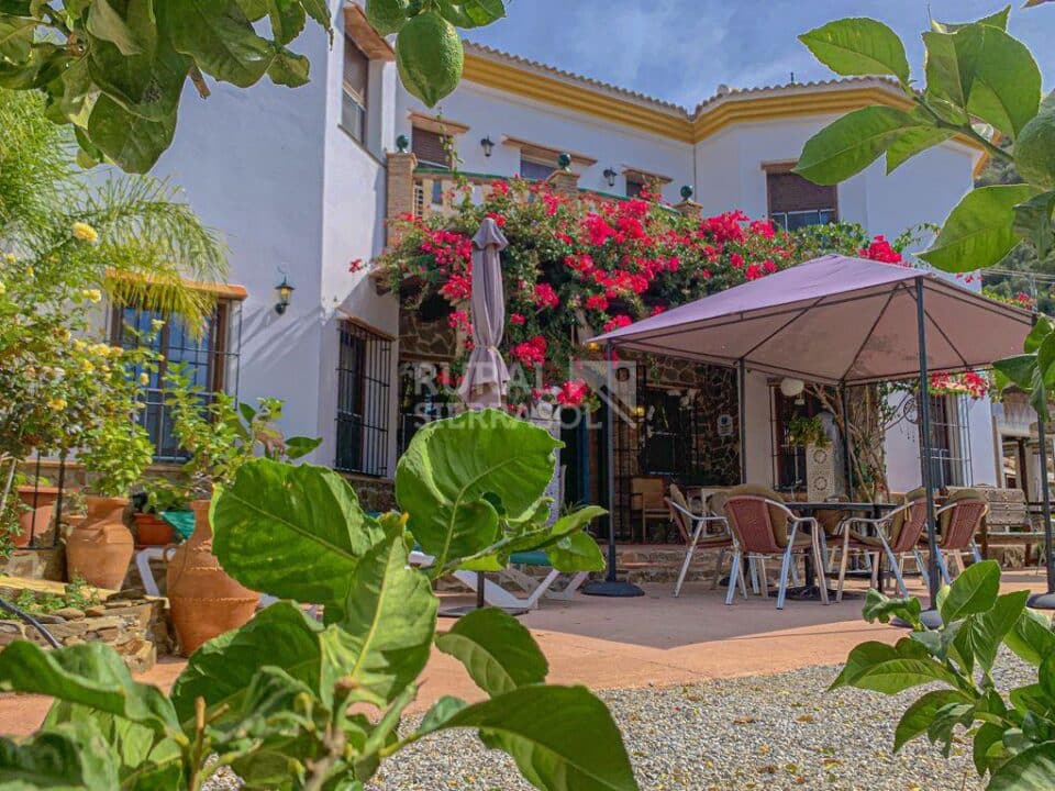 Espectacular Casa Rural en Sayalonga, con piscina y aire acondicionado - Imagen 26