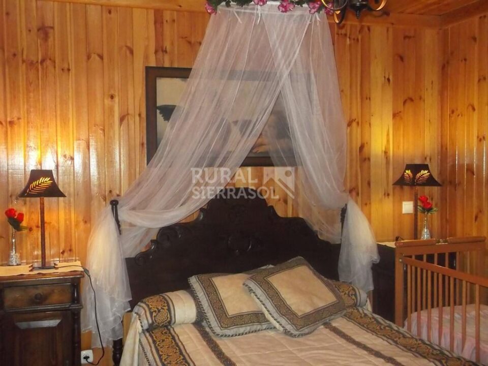 Encantadora Casa de Madera en Sayalonga, con piscina, wi-fi - Imagen 42