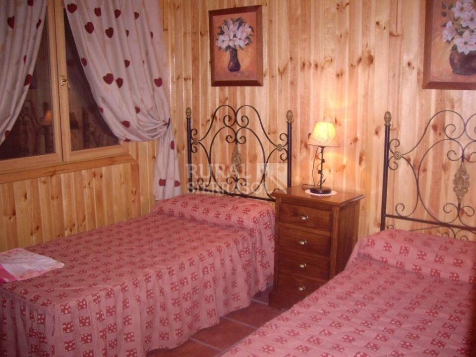 Encantadora Casa de Madera en Sayalonga, con piscina, wi-fi - Imagen 43