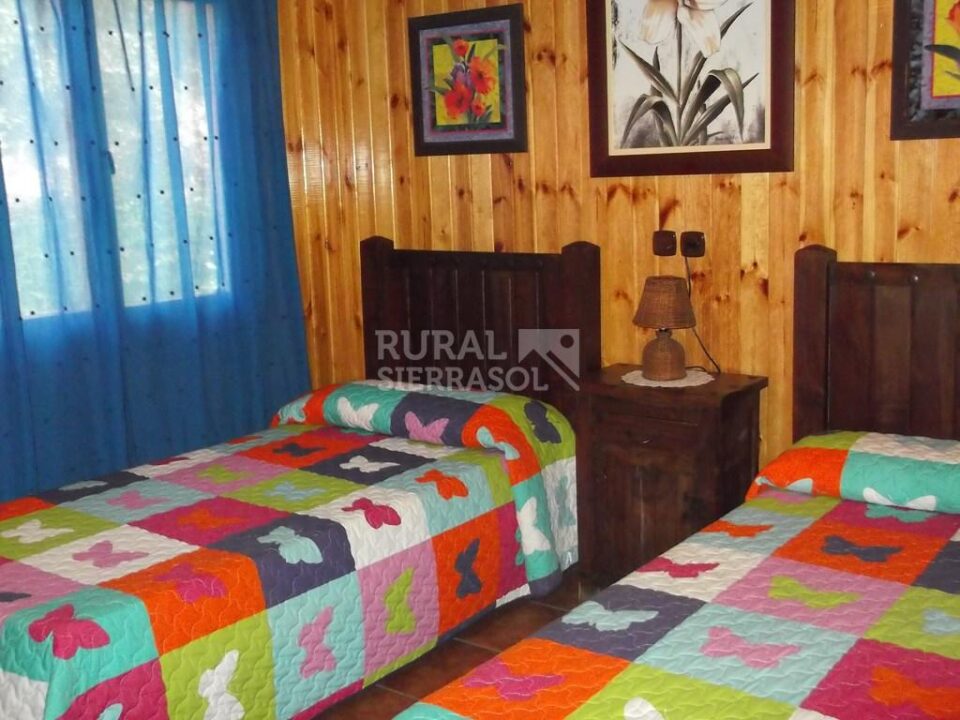 Encantadora Casa de Madera en Sayalonga, con piscina, wi-fi - Imagen 44