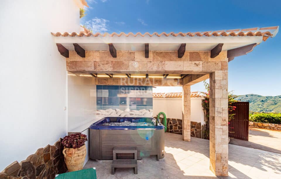 Preciosa Villa en Sayalonga, con piscina, aire acondicionado y wi-fi - Imagen 7