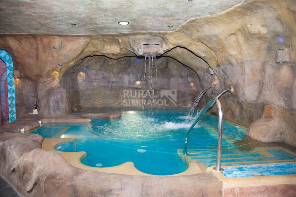Acogedor Alojamiento Rural en Bérchules, con aire acondicionado, spa y wi-fi - Imagen 8