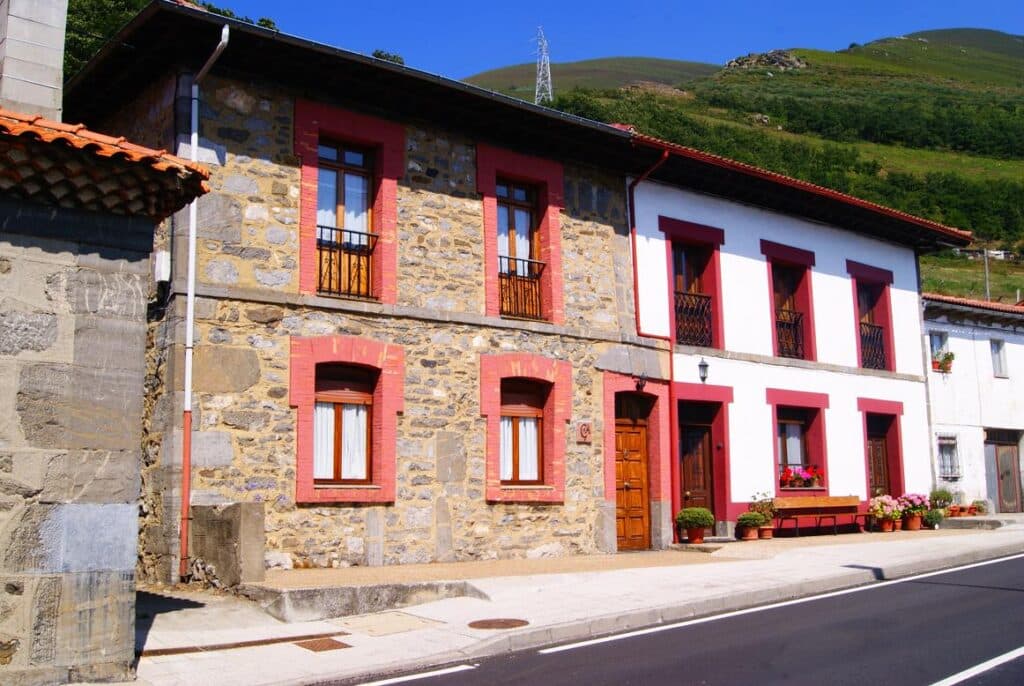Casas rurales en Lena (Municipio)