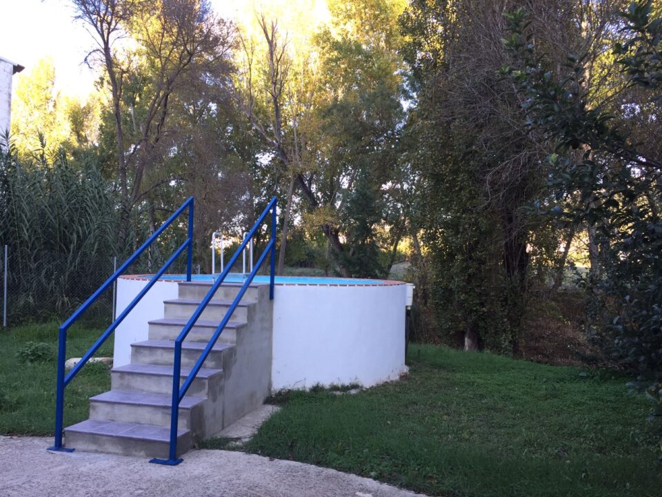 Acogedora Casa Rural en Cortes de la Frontera, con piscina y aire acondicionado - Imagen 3