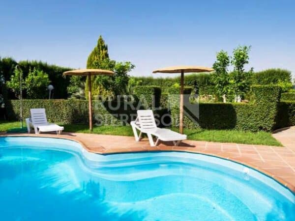 Piscina y jardín de Casa rural en Antequera (Málaga)-2689