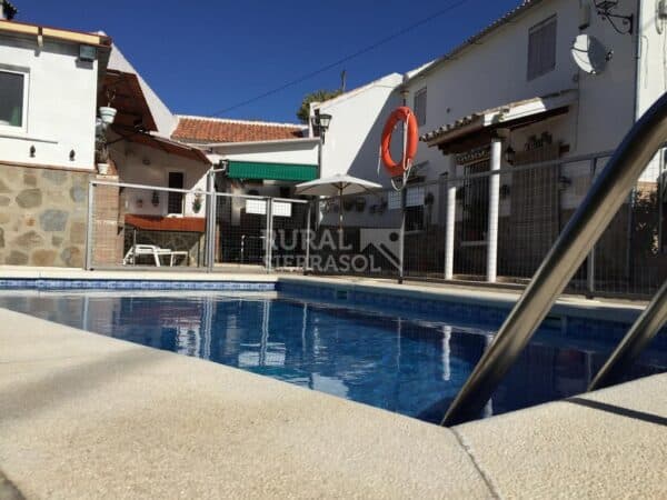 Piscina vallada de Casa rural en Villanueva de Algaidas (Málaga)-3419