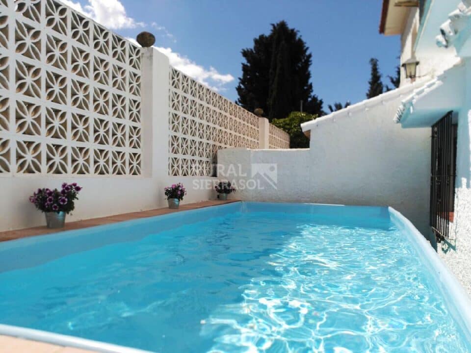 Piscina de Casa rural en Alcaucín (Málaga)-3700