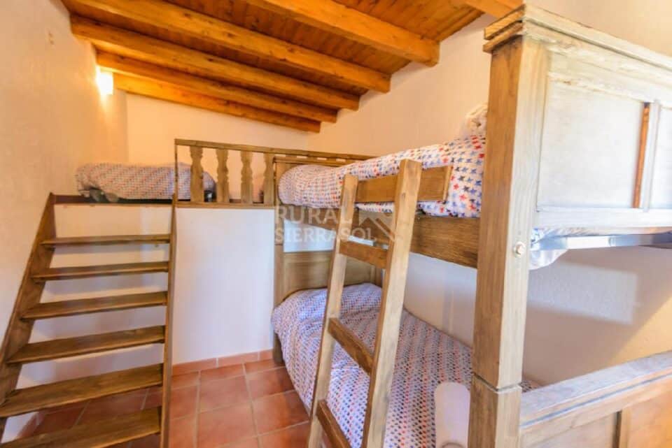 Amplia Casa Rural cerca de Malaga, especial para grandes grupos - Imagen 33