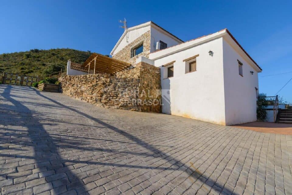 Amplia Casa Rural cerca de Malaga, especial para grandes grupos - Imagen 37