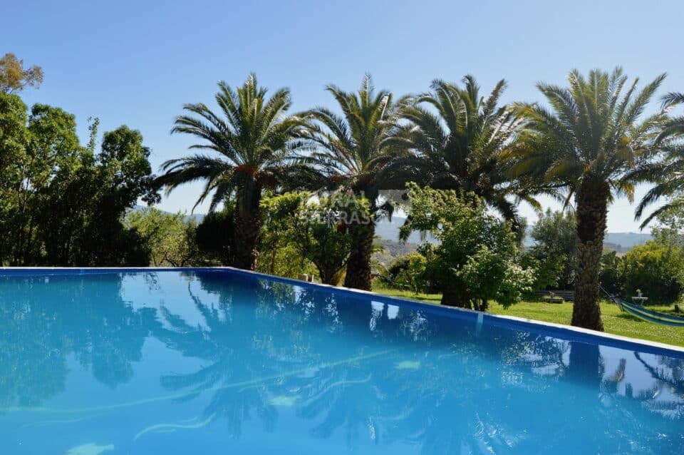 Piscina de Casa rural en Alfarnatejo (Málaga)-1100