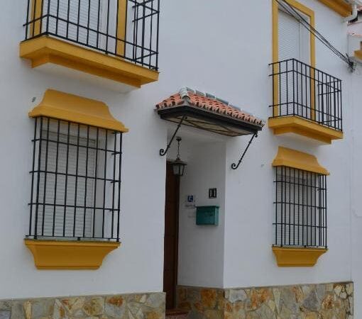 Fachada de Casa rural en Cuevas del Becerro (Málaga)-3353