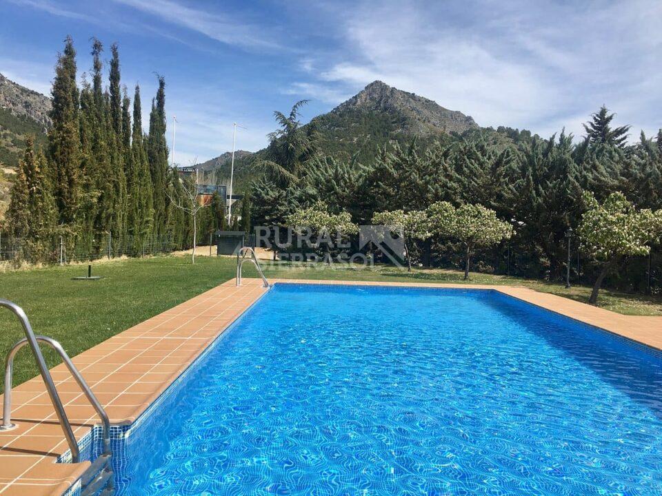 Piscina de Casa rural en Huétor Santillán (Granada)-0760