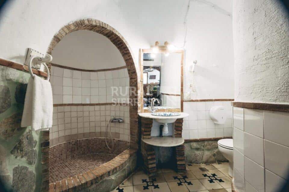 Coqueta Casa Cueva en Alcudia de Guadix, con piscina, barbacoa y wi-fi - Imagen 10
