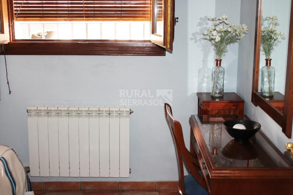 Acogedor Alojamiento Rural en Capileira con jacuzzi - Imagen 10