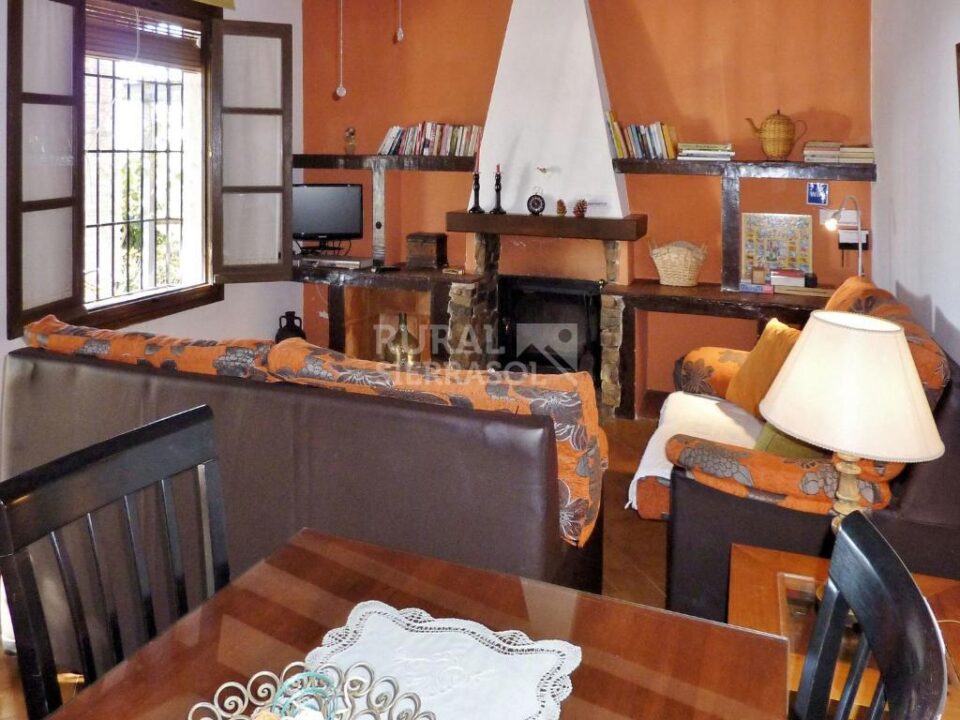 Acogedora Casa Rural en Casabermeja, con piscina, barbacoa y wifi - Imagen 12