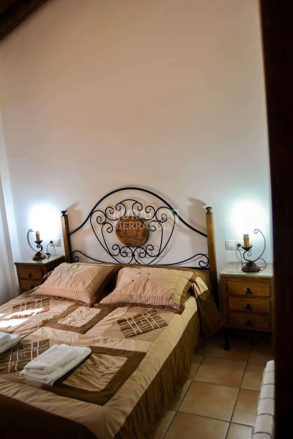 Precioso Alojamiento Rural en Castril, con bañera hidromasaje y wifi - Imagen 11