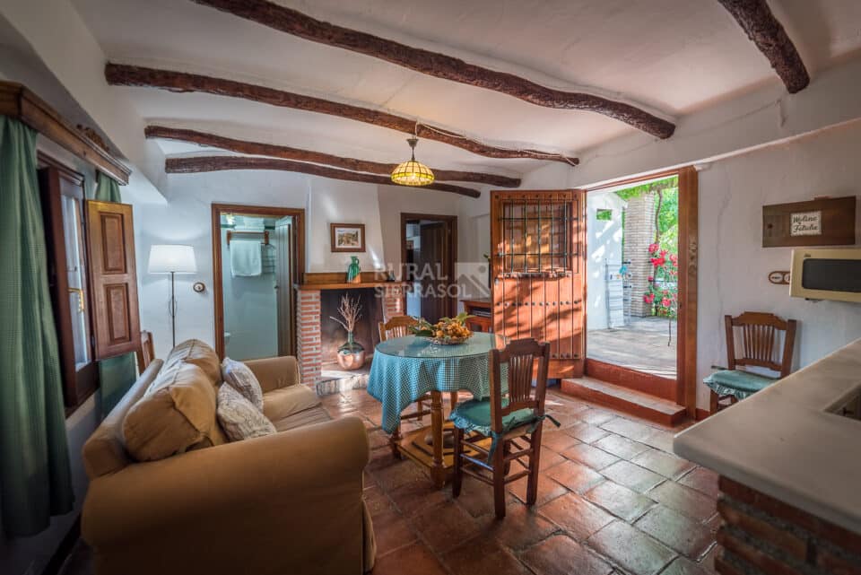Acogedor Conjunto Rural en Padul, con piscina y barbacoa - Imagen 10
