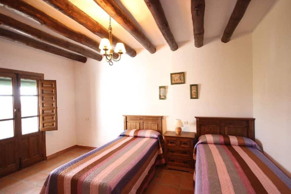 Casa Rural en Viñuela con bonitas vistas, piscina y wi-fi - Imagen 10