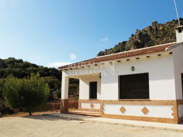 Fachada de Casa rural en Ardales (Málaga)-1031