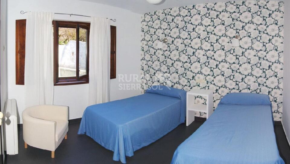 Preciosa Casa Rural en Zafarraya, con piscina, chimenea y wifi - Imagen 29