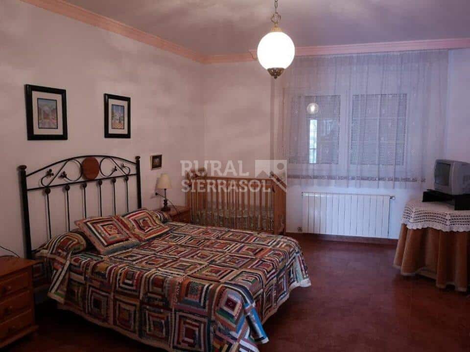 Acogedora Casa Rural en Cuevas del Becerro, con chimenea y calefacción - Imagen 20