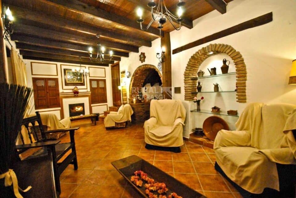 Conjunto Rural en Periana con piscina, barbacoa y wifi - Imagen 10