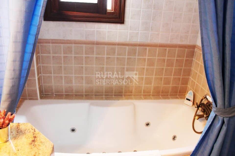 Acogedor Alojamiento Rural en Capileira con jacuzzi - Imagen 12