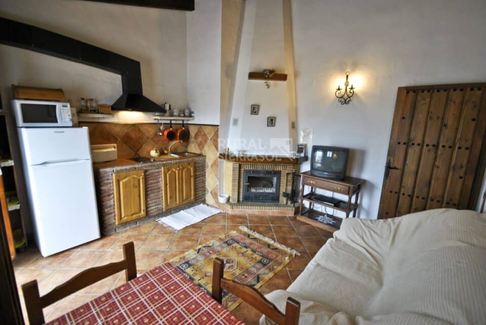 Alojamiento Rural en Periana con chimenea, wi-fi y piscina - Imagen 11