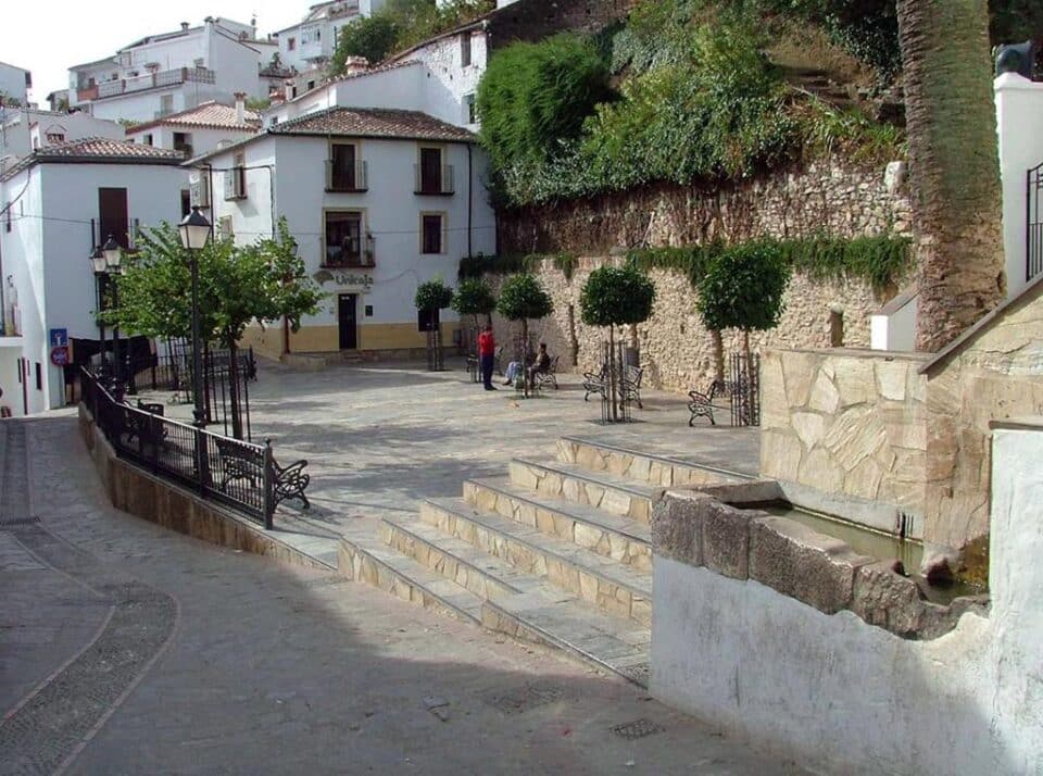 Acogedora Casa Rural en Benalauría con preciosas vistas al Valle del Genal - Imagen 6