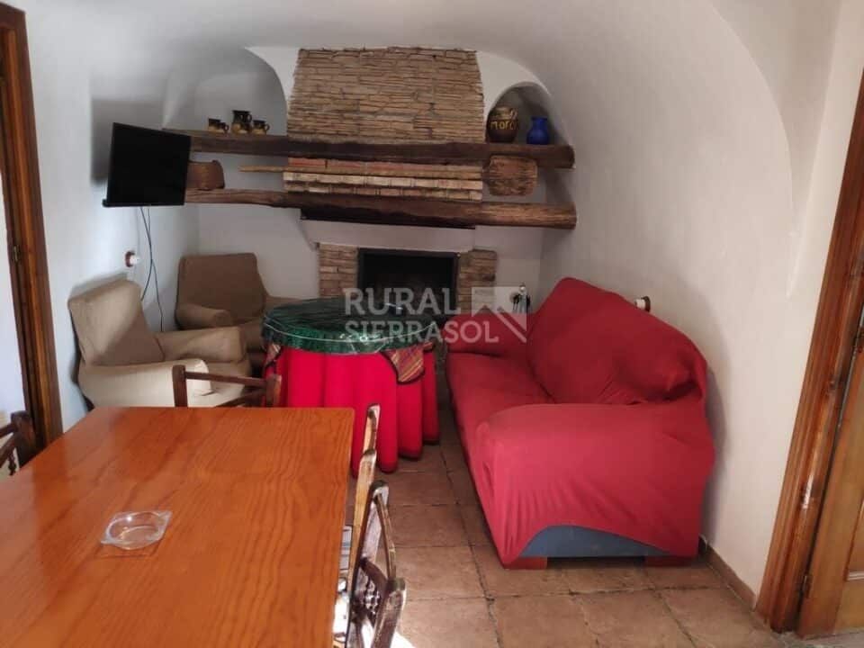 Confortable casa cueva en Baza, con piscina, chimenea y barbacoa - Imagen 13