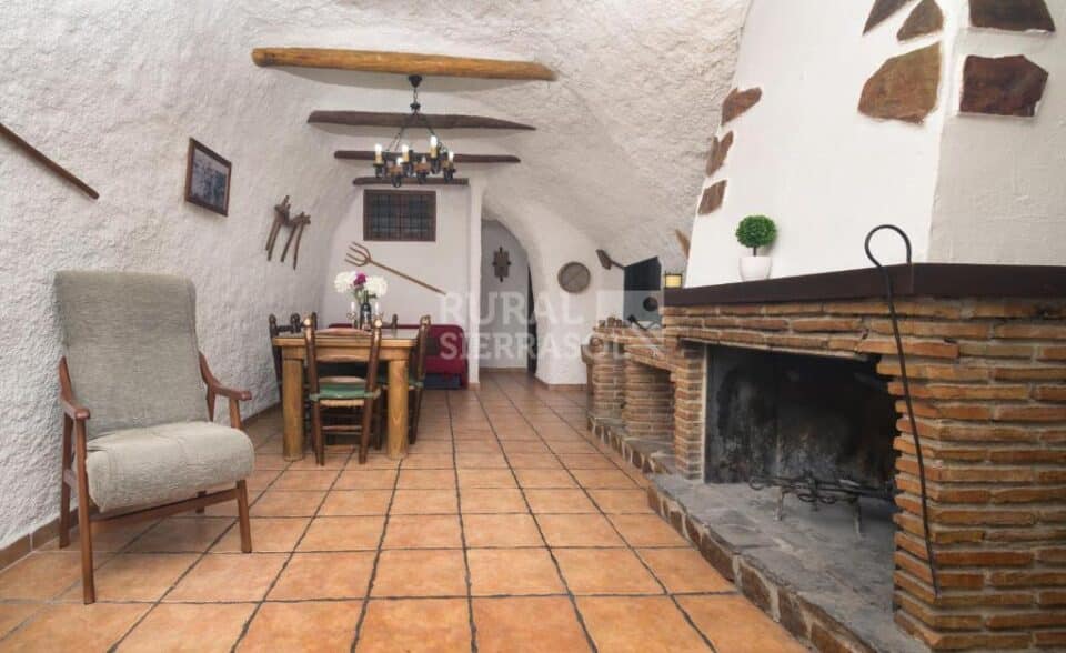 Casa Cueva de estilo rústico en Castilléjar, con chimenea y barbacoa - Imagen 13
