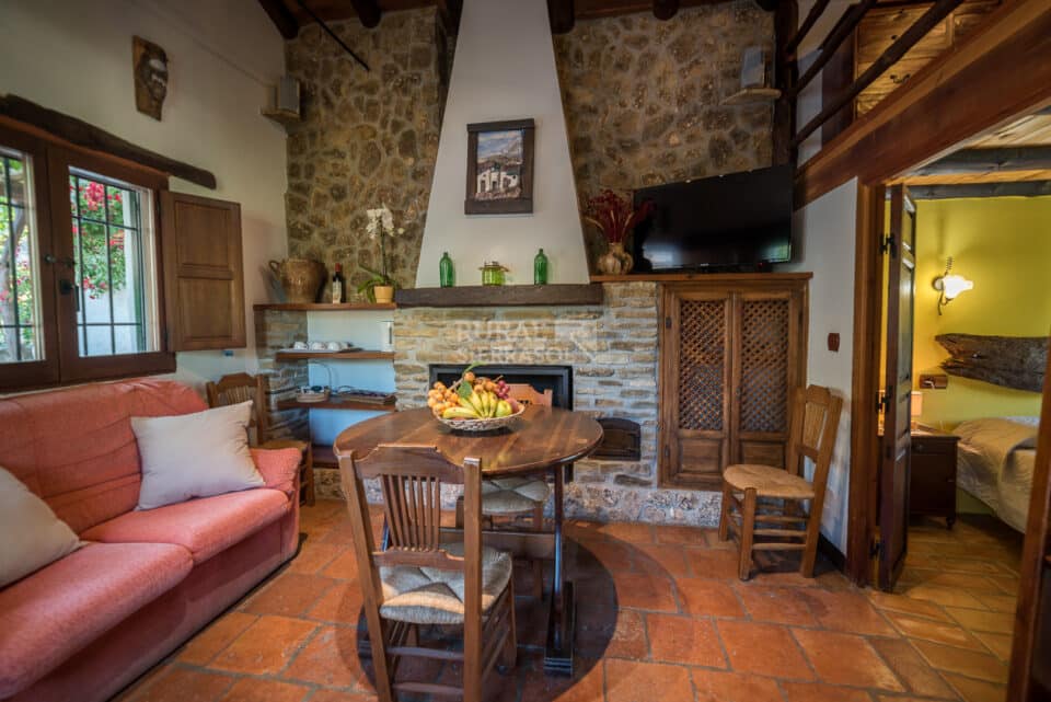 Acogedor Conjunto Rural en Padul, con piscina y barbacoa - Imagen 13