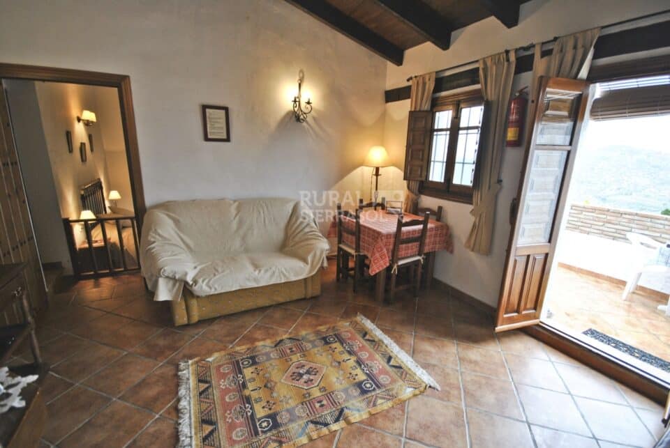 Alojamiento Rural en Periana con chimenea, wi-fi y piscina - Imagen 12