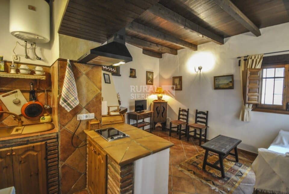 Espléndido Alojamiento Rural en Periana con piscina y wi-fi - Imagen 12