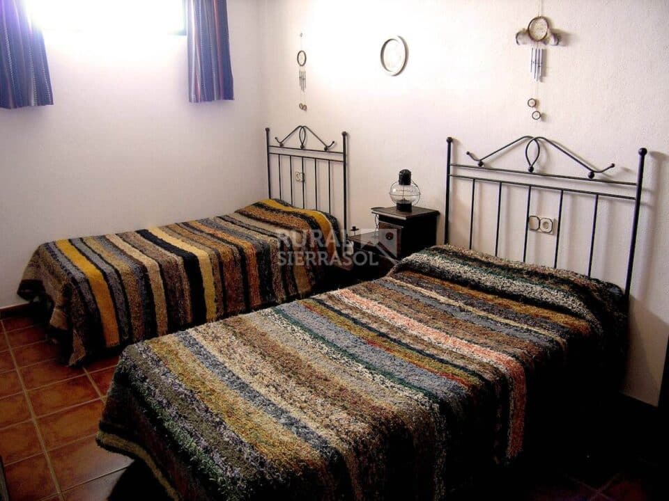 Preciosa Casa Rural en Ronda, con piscina, barbacoa y aire acondicionado - Imagen 13