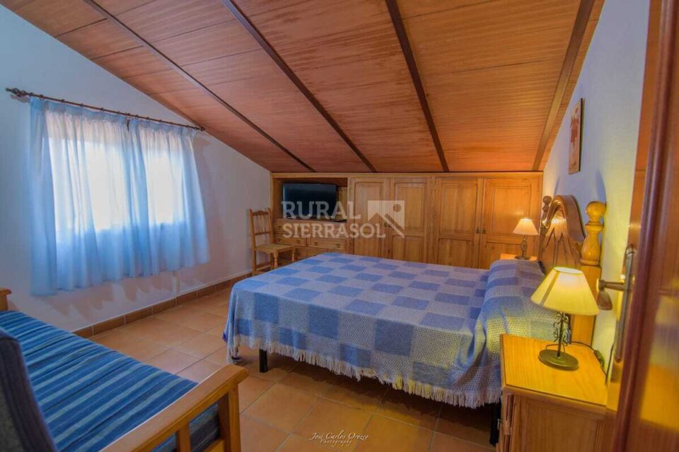 Casa Rural en Ronda, con piscina vallada, barbacoa, aire acondicionado - Imagen 13