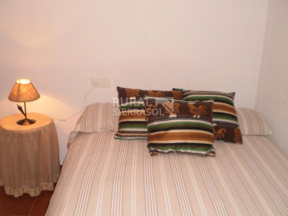 Acogedora Casa Rural en Los Romanes, con aire acondicionado y wi-fi - Imagen 13