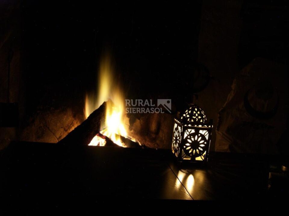 Casa Rural en Casabermeja con chimenea y barbacoa - Imagen 14