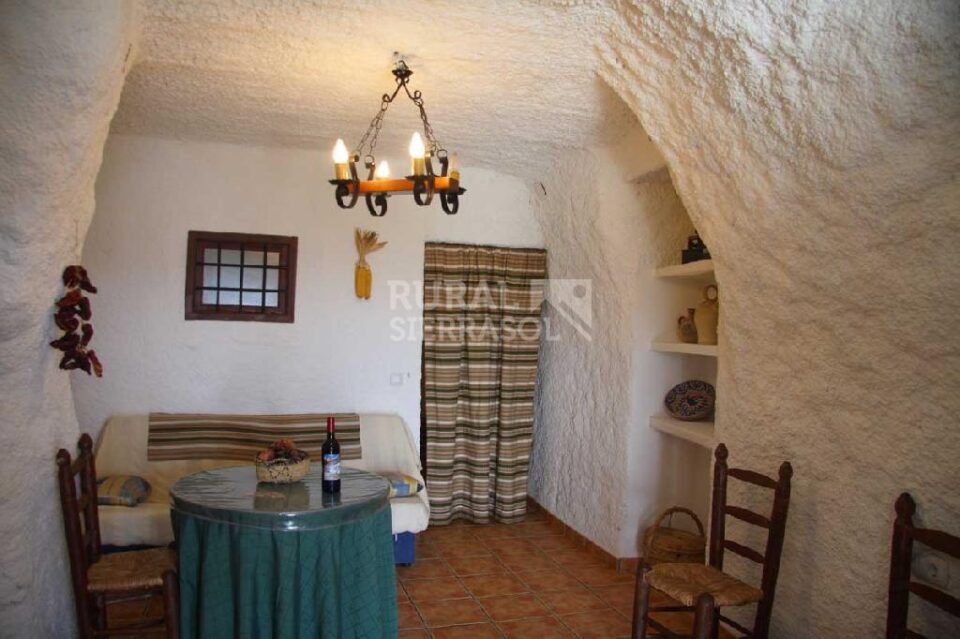 Casa Cueva en Castilléjar, con chimenea y barbacoa - Imagen 14