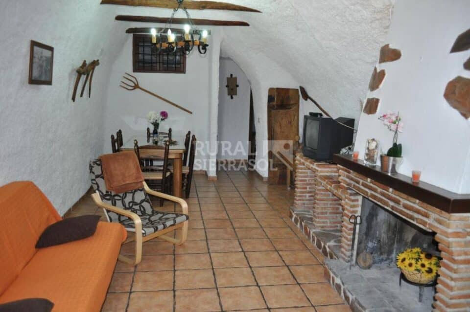 Casa Cueva de estilo rústico en Castilléjar, con chimenea y barbacoa - Imagen 14