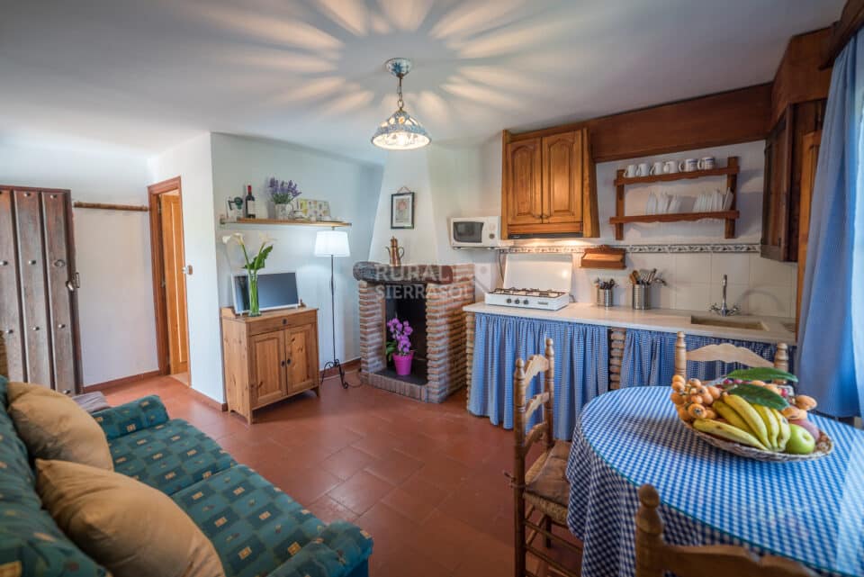 Acogedor Conjunto Rural en Padul, con piscina y barbacoa - Imagen 14
