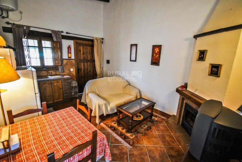 Conjunto Rural en Periana con piscina, barbacoa y wifi - Imagen 13