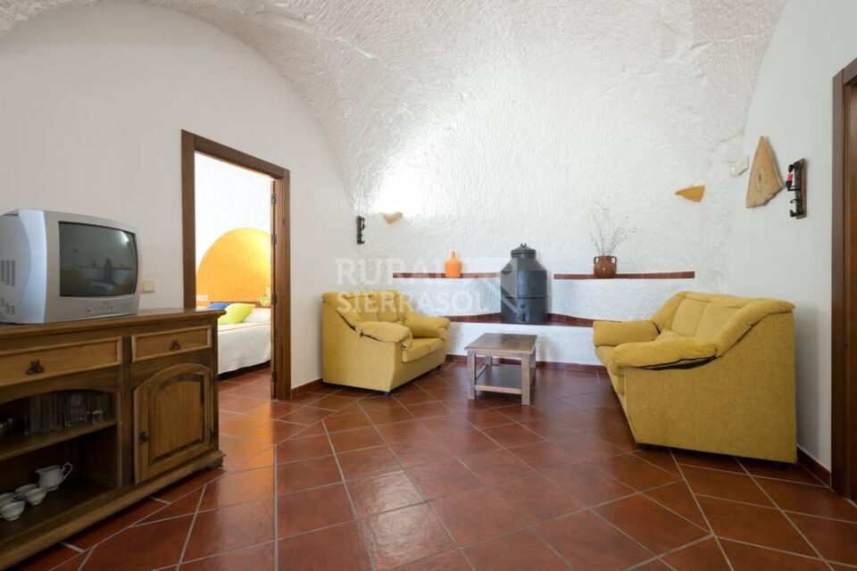 Preciosa Casa Cueva en Fonelas, con piscina, barbacoa y chimenea - Imagen 42