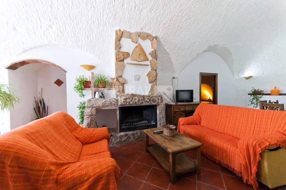 Preciosa Casa Cueva en Fonelas, con piscina, barbacoa y chimenea - Imagen 43