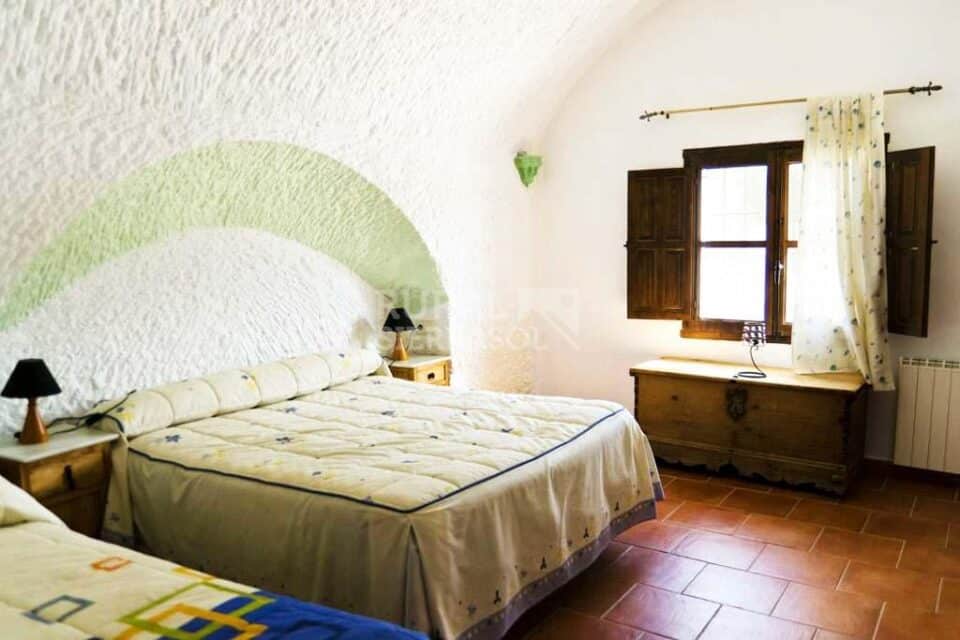 Preciosa Casa Cueva en Fonelas, con piscina, barbacoa y chimenea - Imagen 54