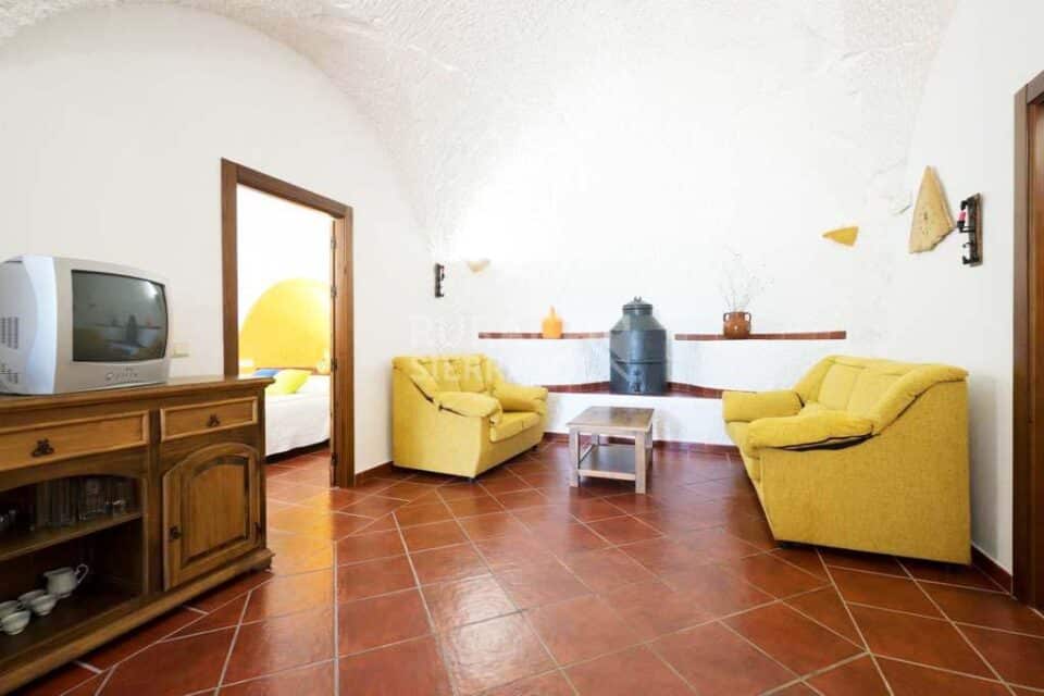 Preciosa Casa Cueva en Fonelas, con piscina, barbacoa y chimenea - Imagen 61