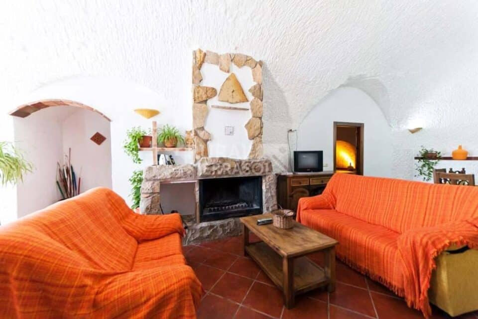 Preciosa Casa Cueva en Fonelas, con piscina, barbacoa y chimenea - Imagen 62