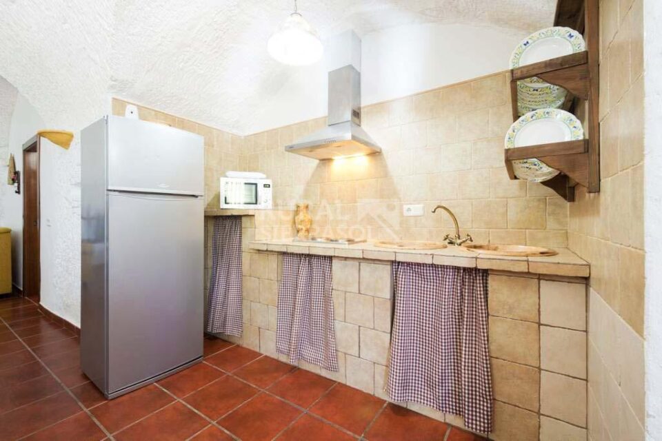 Preciosa Casa Cueva en Fonelas, con piscina, barbacoa y chimenea - Imagen 67