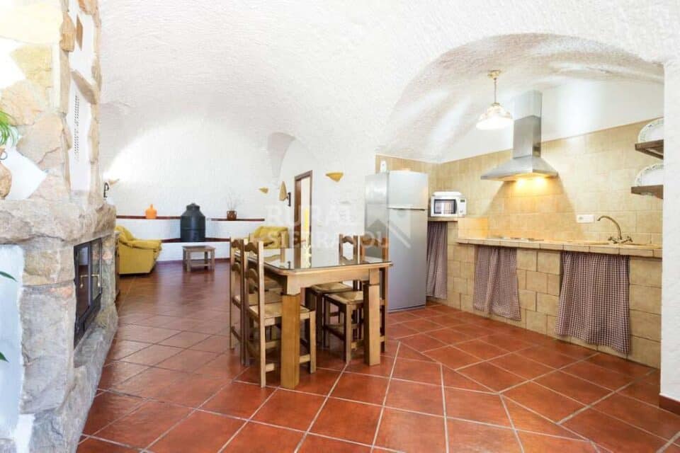 Preciosa Casa Cueva en Fonelas, con piscina, barbacoa y chimenea - Imagen 71
